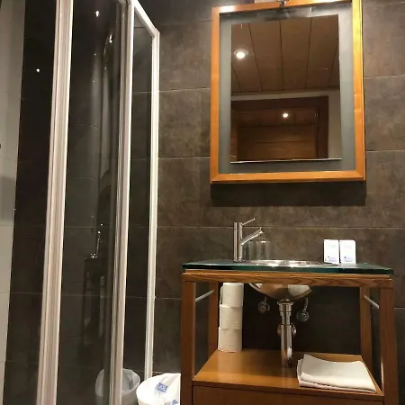 皮特尤斯旅馆 2*